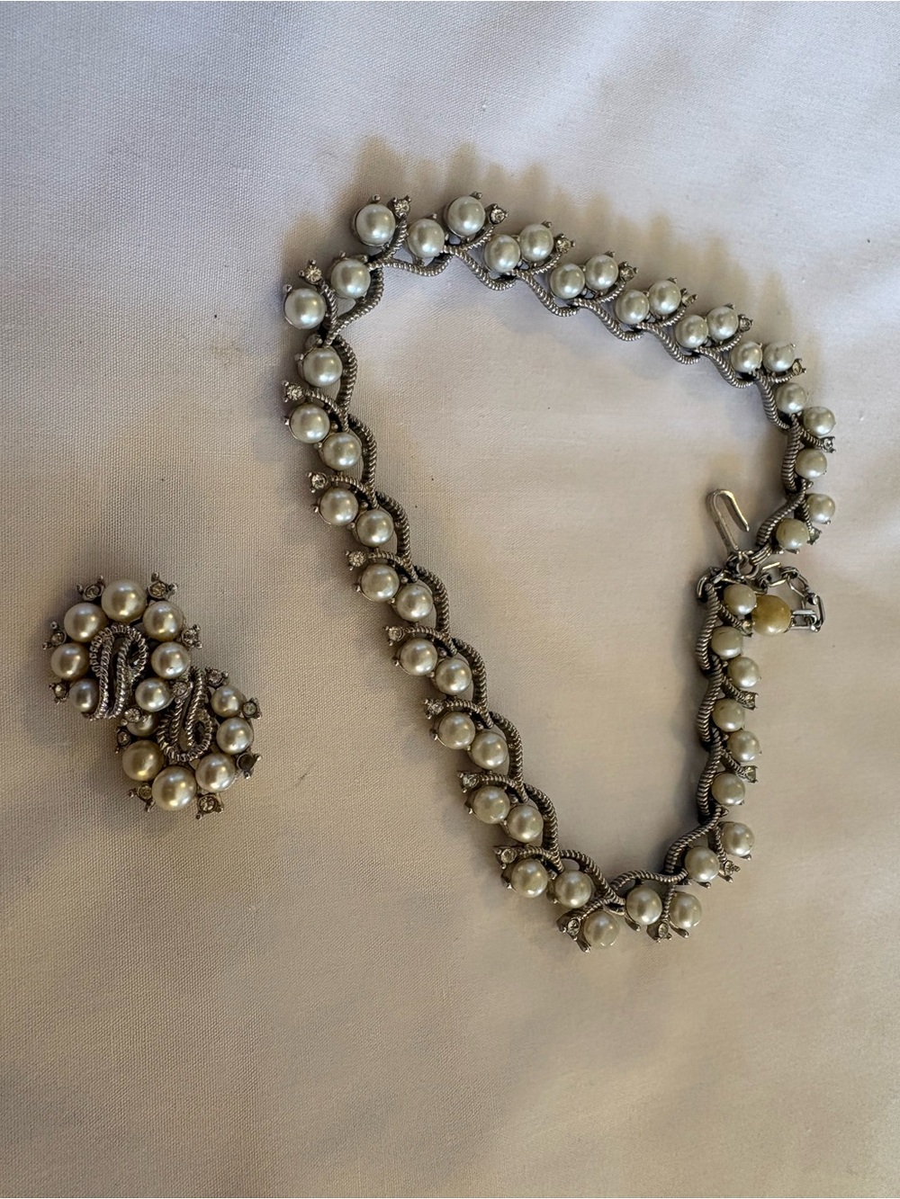 Classic White Pearl Necklace and Clip-On Earrings Set in Silver-Tone Twist